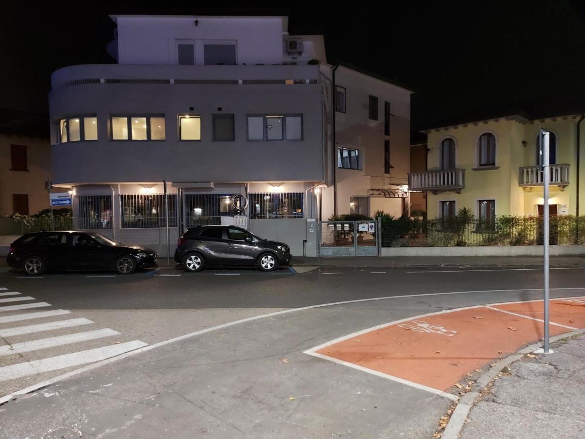 Marconi House Hotel Mestre Luaran gambar
